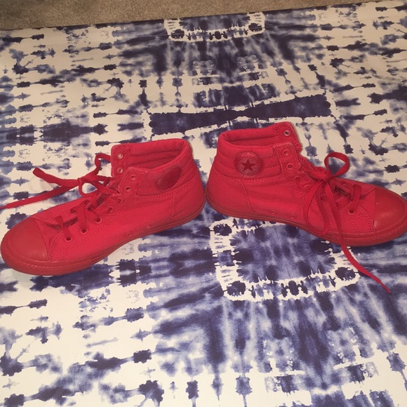 Converse shoes - Picture 2 of 4